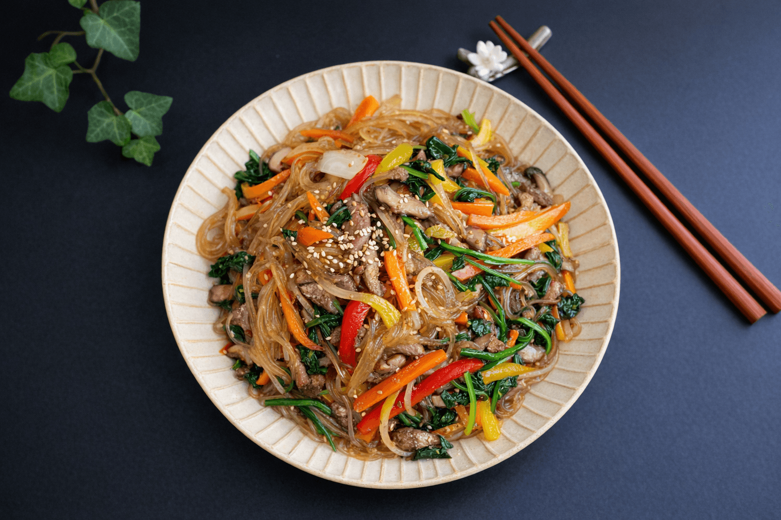 윤기 흐르는 완벽한 잡채