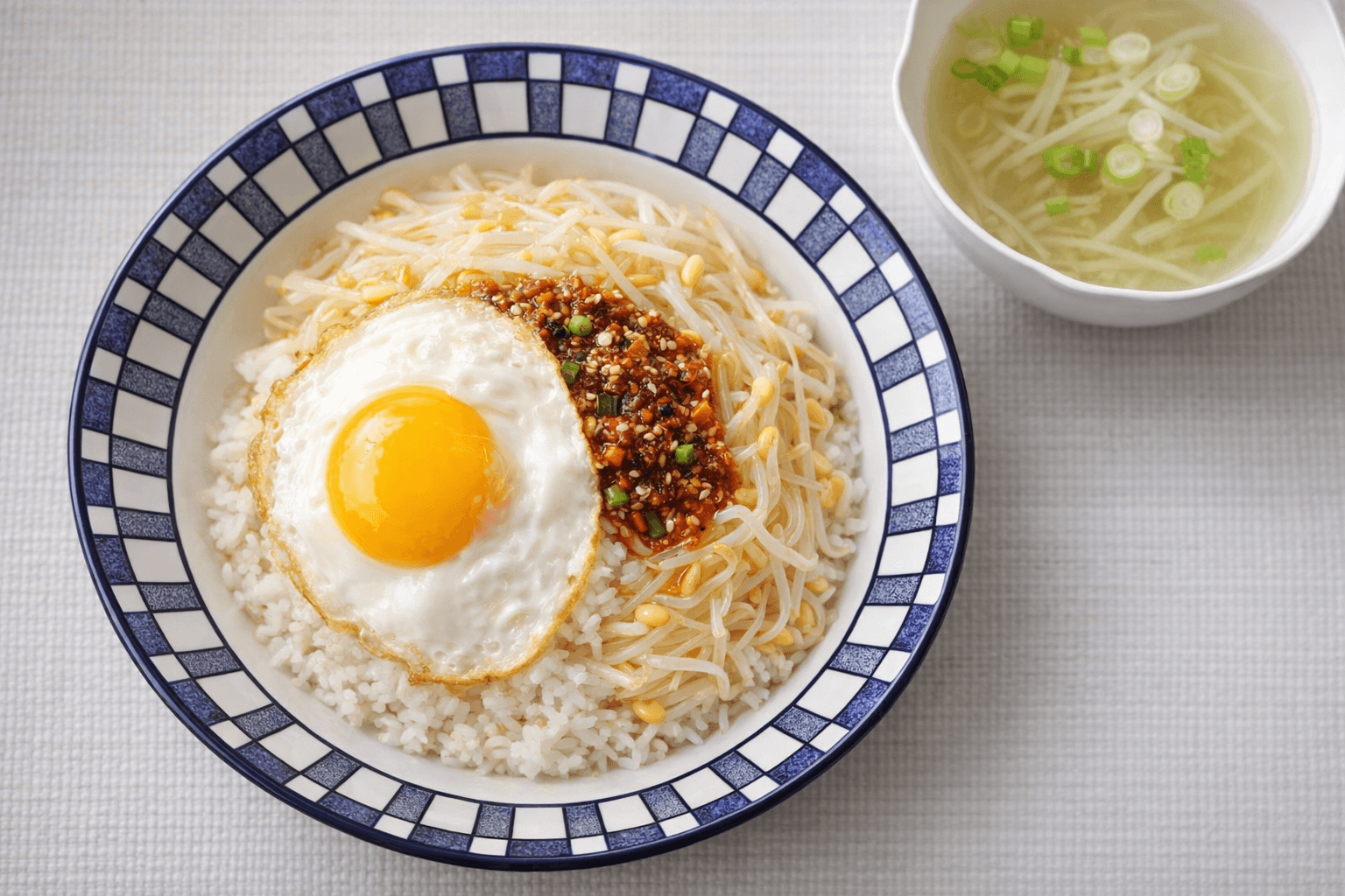 콩나물비빔밥 양념장 한그릇요리 계란프라이