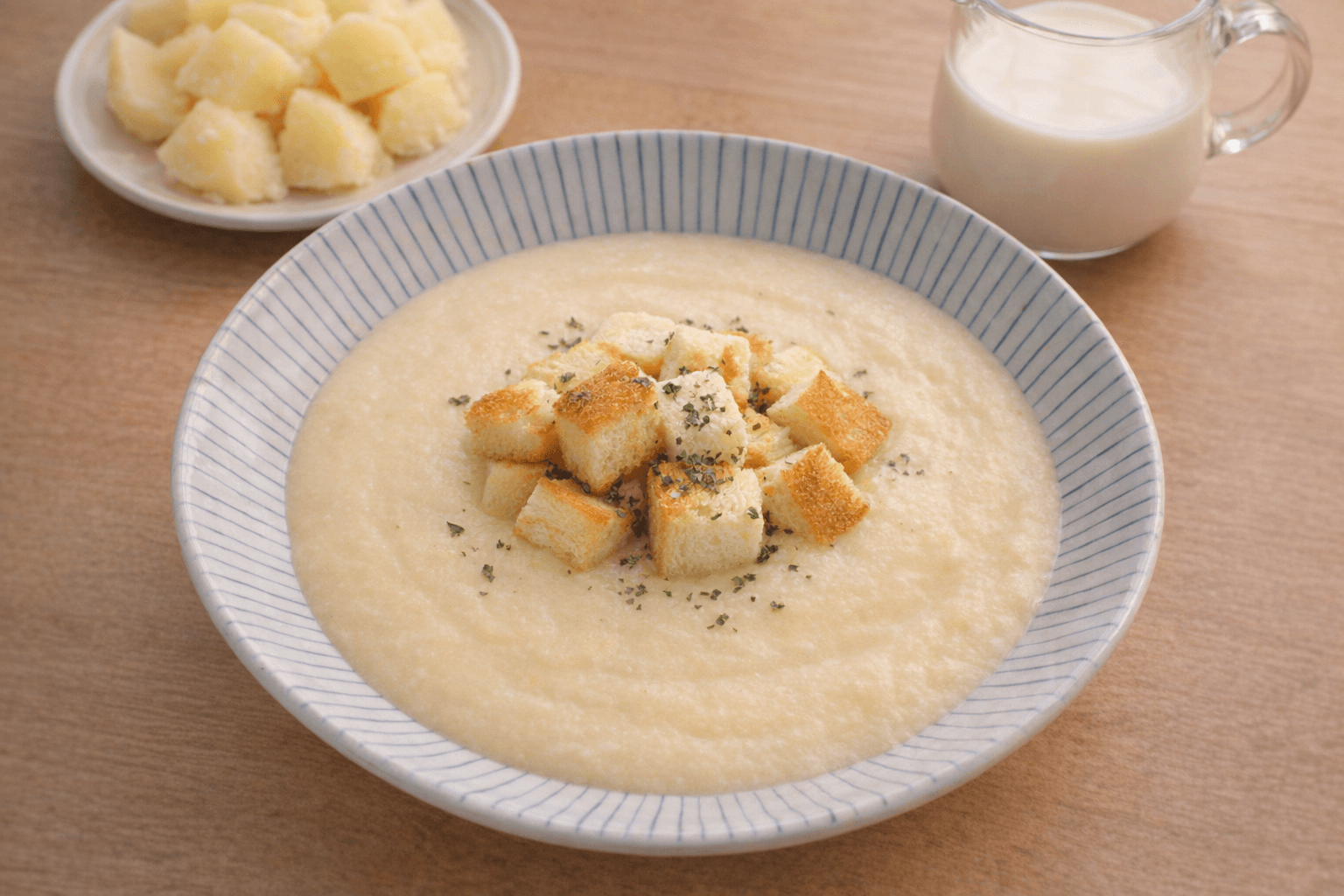 크루통이 올라간 감자스프