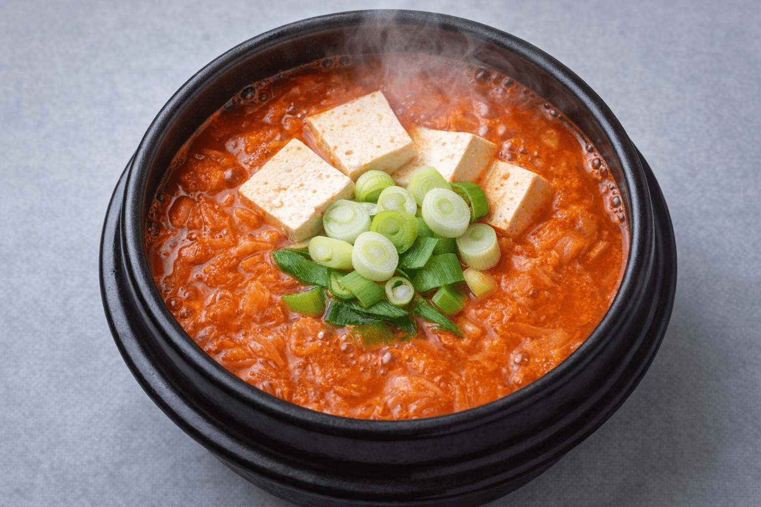 얼큰한 참치 김치찌개