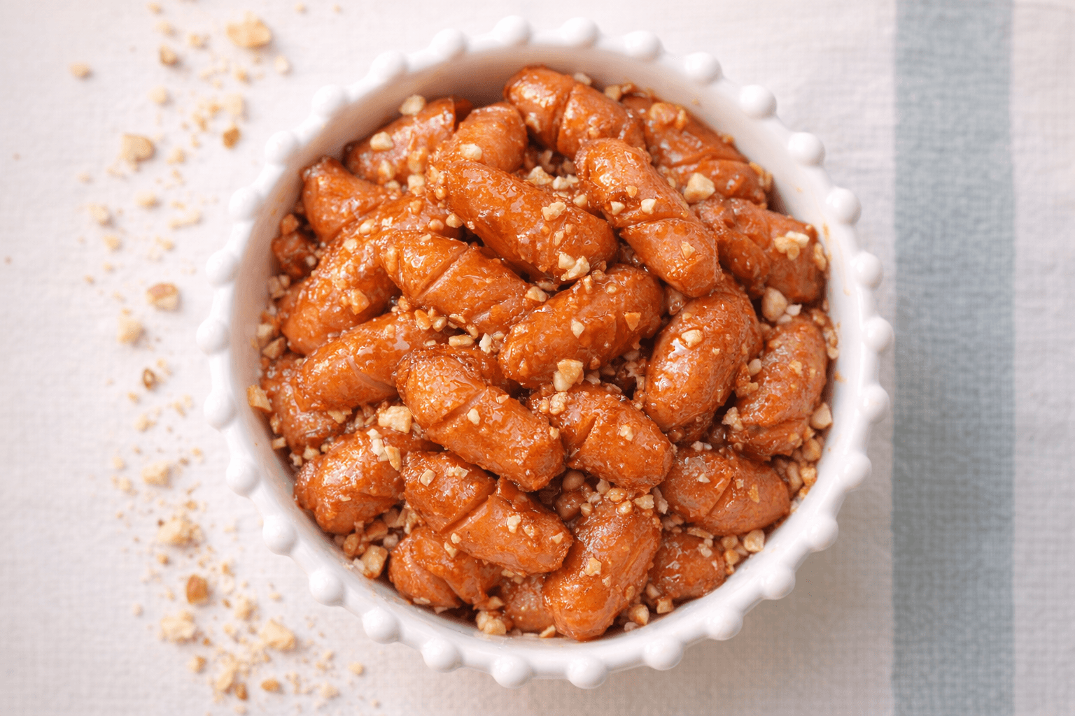 윤기나는 비엔나 소세지강정