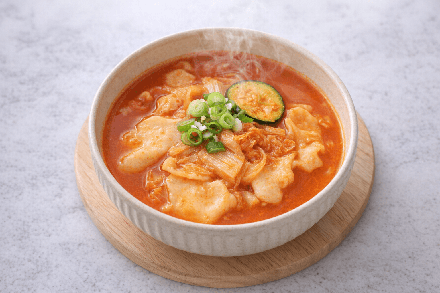 비 오는 날 무조건 생각나는 그 맛! 남편이 극찬한 얼큰 쫀득 김치수제비 황금 레시피