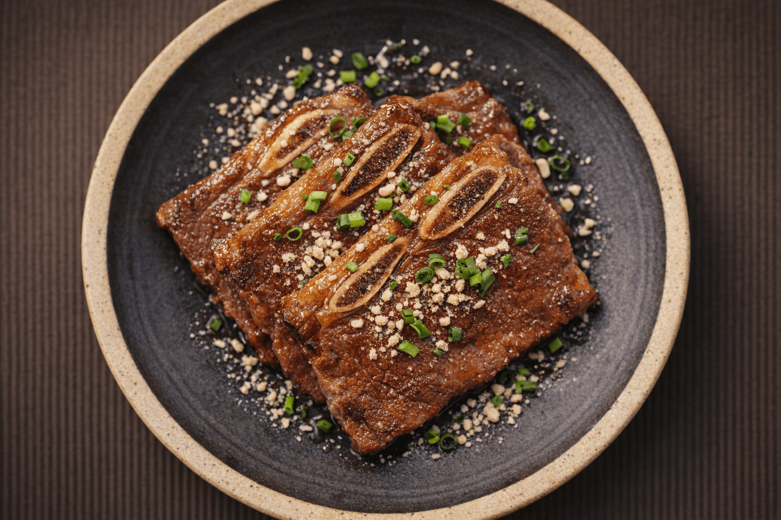 윤기나는 LA갈비구이 접시