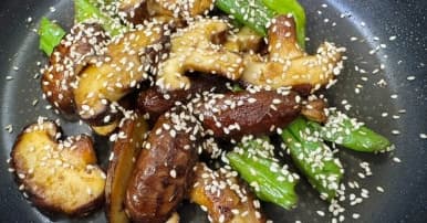salteado de shiitake y pimientos shishito: receta casera detallada